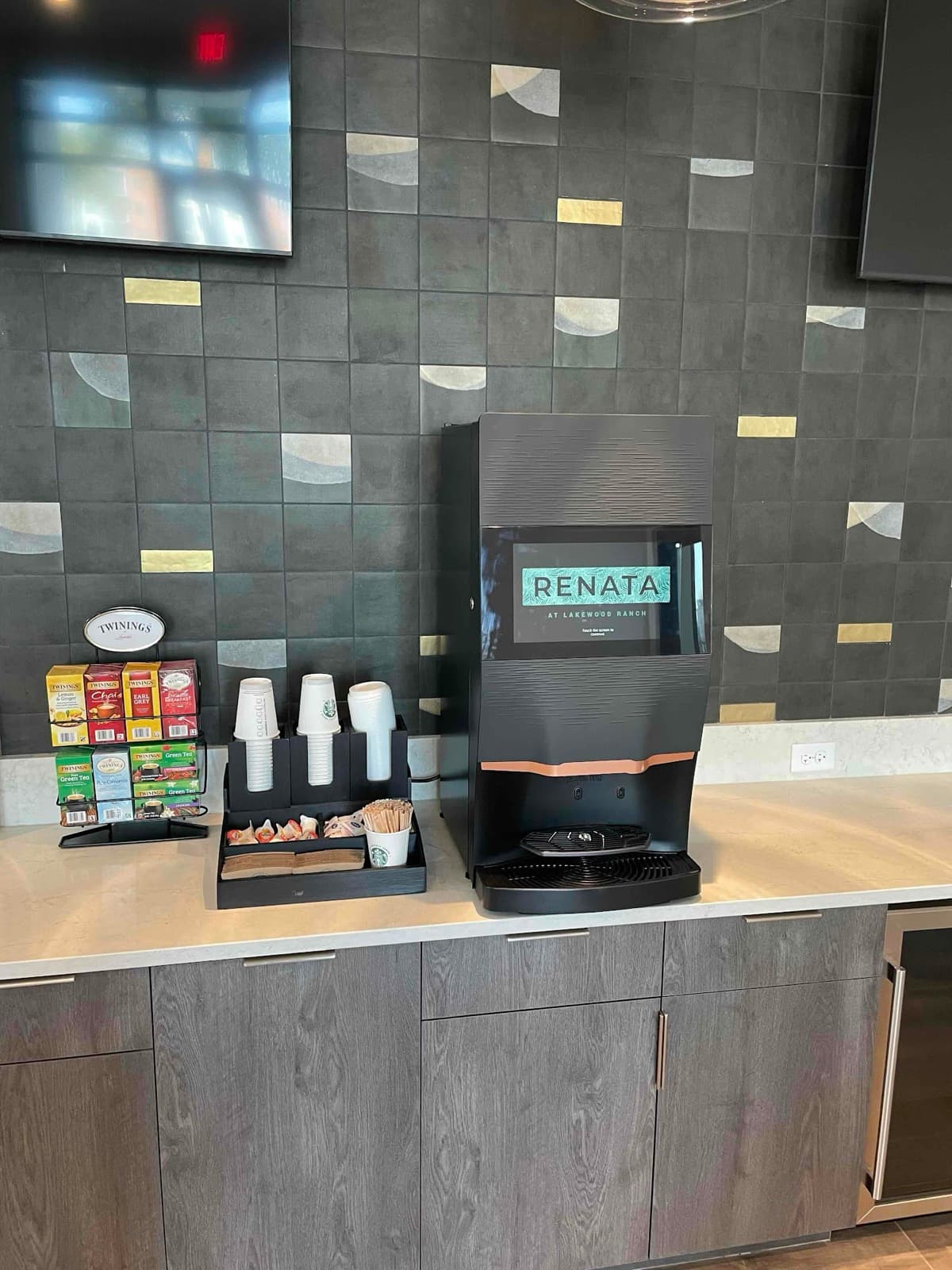 Community renata coffee machine — Aroma Coffee Service